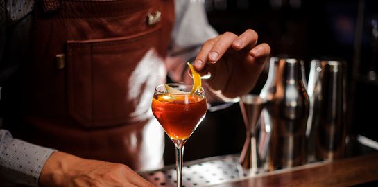 5 θρυλικά cocktails που δημιουργήθηκαν σε ξενοδοχεία