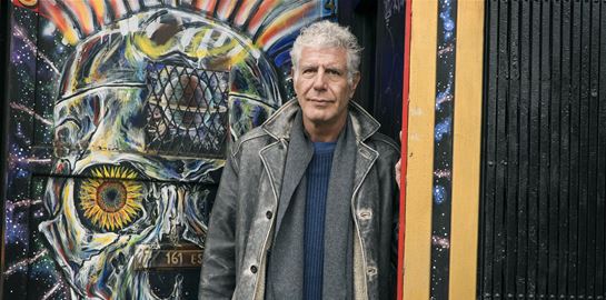 Το φινάλε του Parts Unknown και το γοητευτικά σκοτεινό παρελθόν του Anthony Bourdain