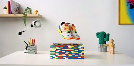 adidas και Lego λανσάρουν τα πιο πολύχρωμα αντρικά sneakers