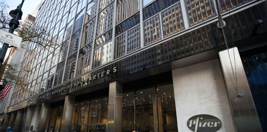 Γιατί εμπειρογνώμονες της FDA ψήφισαν &quot;όχι&quot; στην έγκριση του εμβολίου της Pfizer