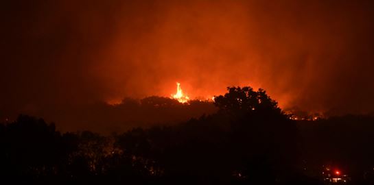 Συνεχίζεται η μάχη με τις φλόγες στην Αλεξανδρούπολη για τρίτη ημέρα