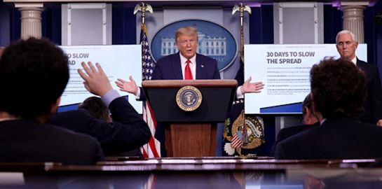 Οι ΗΠΑ στη δίνη της πανδημίας με παγκόσμιο αρνητικό ρεκόρ θανάτων