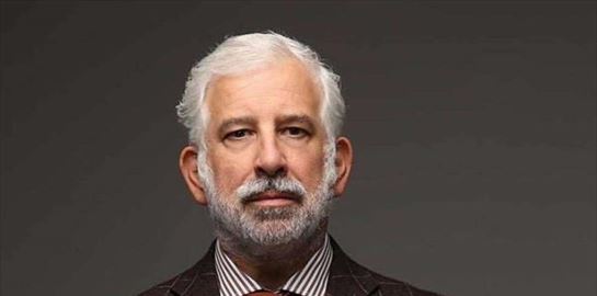 Ο Πέτρος Φιλιππίδης διαγράφεται από την ταινιοθήκη των καναλιών