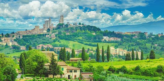 Ένα ολόκληρο χωριό στην Τοσκάνη πωλείται, προφανώς και ενδιαφερόμαστε