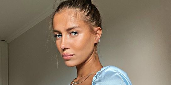 Nicole Poturalski, η νέα 27χρονη σύντροφος του Brad Pitt