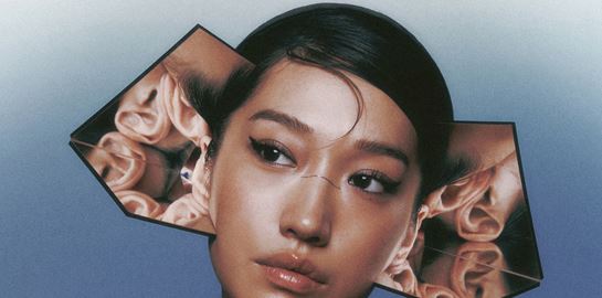 Το νέο βίντεο κλιπ της Peggy Gou &#39;1+1=11&#39; φέρει την υπογραφή του μαγικού Olafur Eliasson