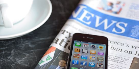 Ο εθισμός στις ειδήσεις αυξάνει το άγχος και τα προβλήματα υγείας