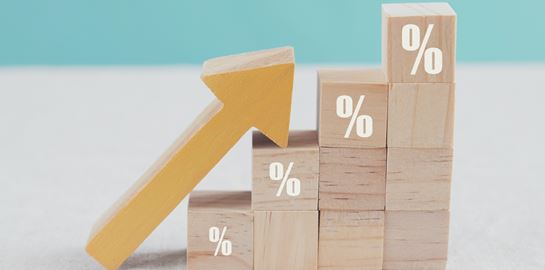 Η &#39;τρελή&#39; κούρσα του πληθωρισμού στην Ελλάδα