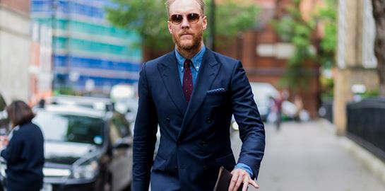 Tips για smart look όταν συνδυάζεις blazer με τζην παντελόνι