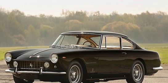 Η Ferrari 250 GTE 2+2 του 1962 είναι και πάλι εδώ, ομορφότερη από ποτέ