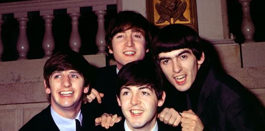 Taper fade: Το κούρεμα που ταξίδεψε από τα 60s στα 90s και έφτασε στο σήμερα