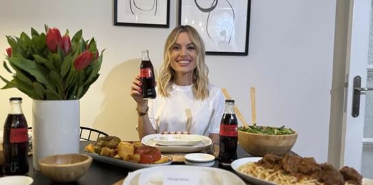 Όταν η Τόνια Κούμπα ετοιμάζει το απόλυτο κυριακάτικο τραπέζι!