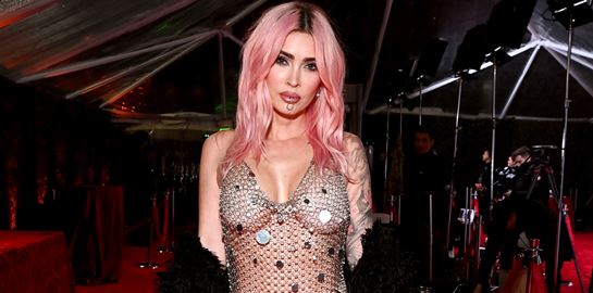 Αν μπορείς, προσπέρασε τη Megan Fox στα βραβεία Grammy