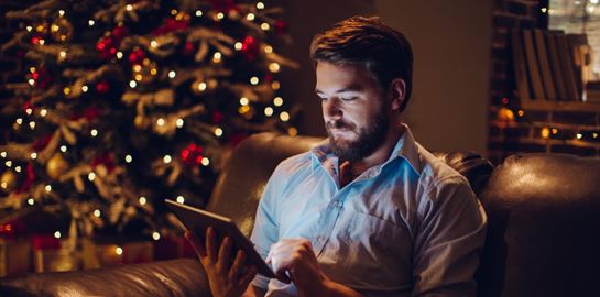 Οι Χριστουγεννιάτικες διακοπές και οι ενοχλήσεις "εκεί πίσω" που εμφανίζονται συχνά | Πώς αντιμετωπίζονται