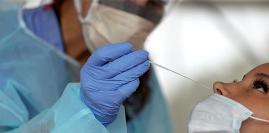 Οι 20 ομάδες αυξημένου κινδύνου για σοβαρή λοίμωξη COVID-19