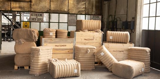 Το μεθυστικό ταξίδι του κασμίρ στο σόου της Falconeri