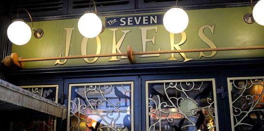 Η ιστορία του 7 Jokers