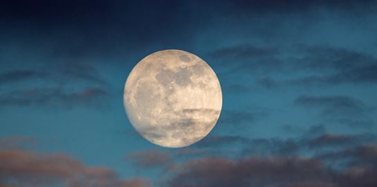 Επιστήμονες ανακάλυψαν τον χαμένο, δίδυμο αδερφό της Σελήνης