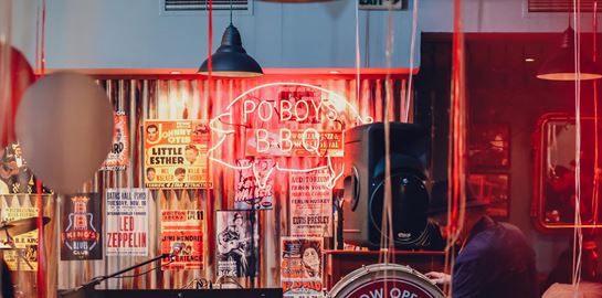 Το αυθεντικό barbeque της Νέας Ορλεάνης προσγειώθηκε στου Ψυρρή