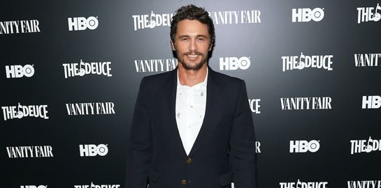 Ο James Franco οργώνει την Ελλάδα με τη σύντροφό του