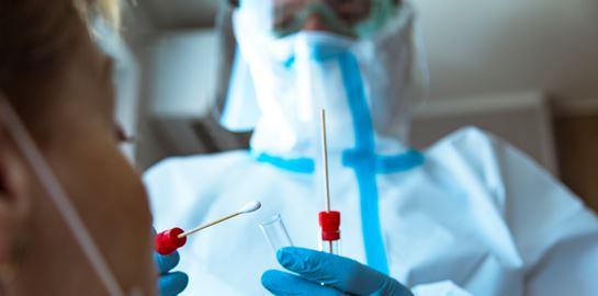 Τα νέα μέτρα που φέρνει η μετάλλαξη Όμικρον