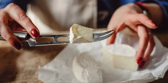 Τι συμβαίνει όταν το παρακάνεις με το τυρί