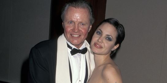 Μια ματιά στην προβληματική σχέση του Jon Voight με την Angelina Jolie