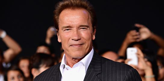 Μόνο ο Arnold Schwarzenegger θα μπορούσε να βάλει βηματοδότη και να αισθάνεται εξολοθρευτής