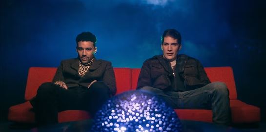 Με το νέο θρίλερ It&#39;s What&#39;s Inside στο Netflix θα κάψεις εγκεφαλικά κύτταρα