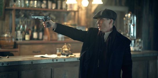 Δε γινόταν να λείπει ο Tommy Shelby από το κινηματογραφικό Peaky Blinders
