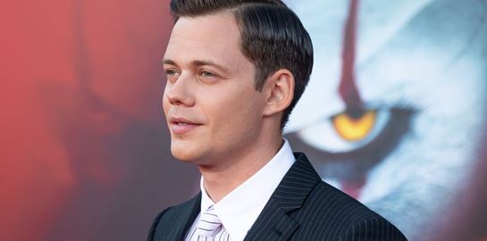 Πώς να φορέσεις το ριγέ κοστούμι