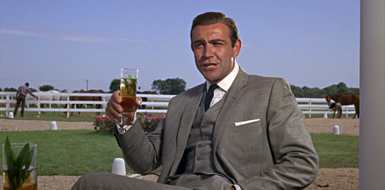 Σύμφωνα με την επιστήμη ο James Bond είναι αλκοολικός