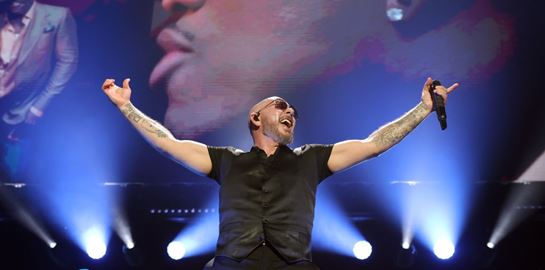 Ο Pitbull γράφει ιστορία, γήπεδο ποδοσφαίρου παίρνει το όνομά του