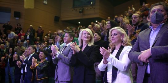 Κίνημα Δημοκρατίας: Ένα κόμμα ιδεολογικό super market