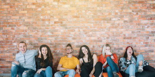 Millennials και Gen Z: 2 γενιές έτοιμες για επανεκκίνηση μετά την πανδημία