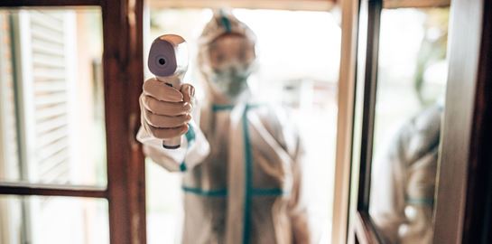 Γιατί δεν πρέπει να υποτιμάμε τη μετάλλαξη Όμικρον