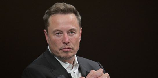 Σε άλλα νέα, ο Elon Musk διαβάζει την Ιλιάδα του Ομήρου