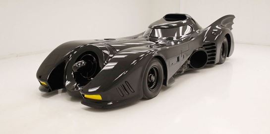 Το κατά Tim Burton Batmobile το βρίσκεις στη μισή τιμή