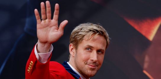 Ryan Gosling, ζηλεύουμε το κουλ ντύσιμό σου