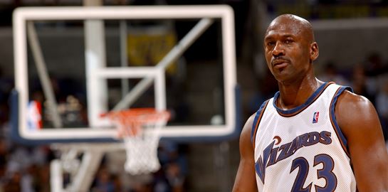 Όταν ο Michael Jordan έχασε από δύο ηθοποιούς