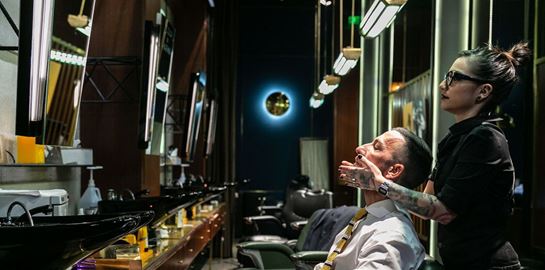 Η εμπειρία του αυθεντικού ιταλικού ξυρίσματος από την Acqua di Parma στο Don Barber &amp; Groom