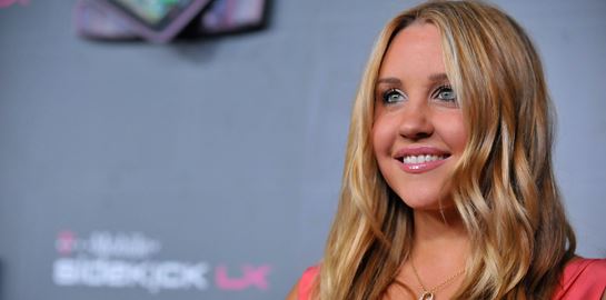 Amanda Bynes, βαδίζοντας στα χνάρια της Britney Spears