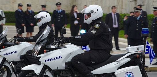 Έφοδοι της ΕΛ.ΑΣ σε σπίτια για τζόγο και πάρτυ