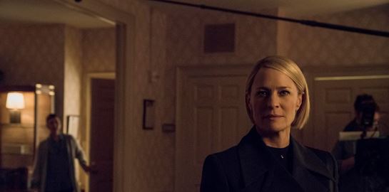 Η Robin Wright στο επίκεντρο στις πρώτες φωτογραφίες της 6η σεζόν του House of Cards