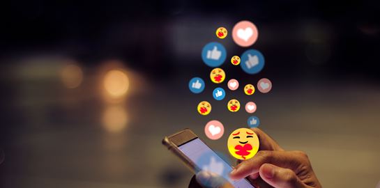 Επιθέσεις κατά των πολιτικών, ο πιο εύκολος τρόπος για viral αναρτήσεις