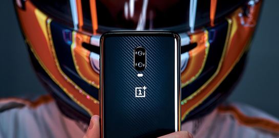 Η McLaren και η OnePlus έφτιαξαν το πιο γρήγορο smartphone του πλανήτη