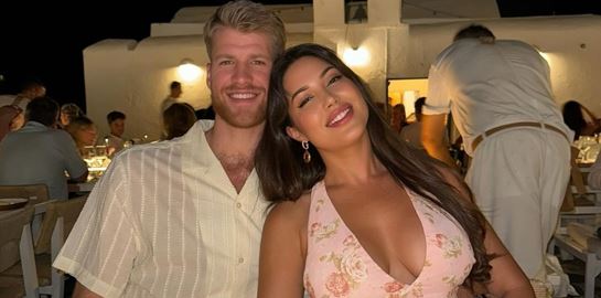 Σε άλλα νέα, ο Thomas Walkup παντρεύτηκε την Estrella Nouri κάτω από τη μύτη μας