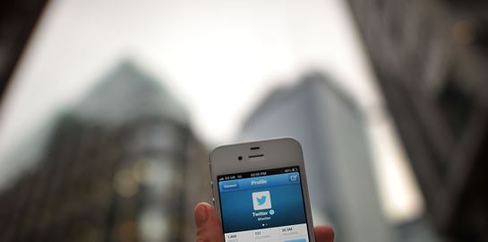 Το Twitter βάζει τέλος στα fake news για τα εμβόλια κατά της Covid-19