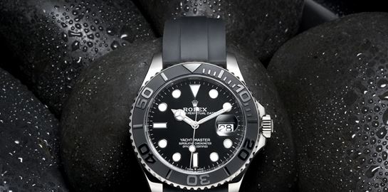 Back to black με το Yacht-Master 42 της Rolex