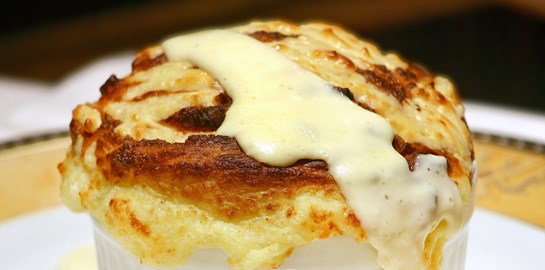 Το πιο τυρένιο σουφλέ που έχεις δοκιμάσει ποτέ